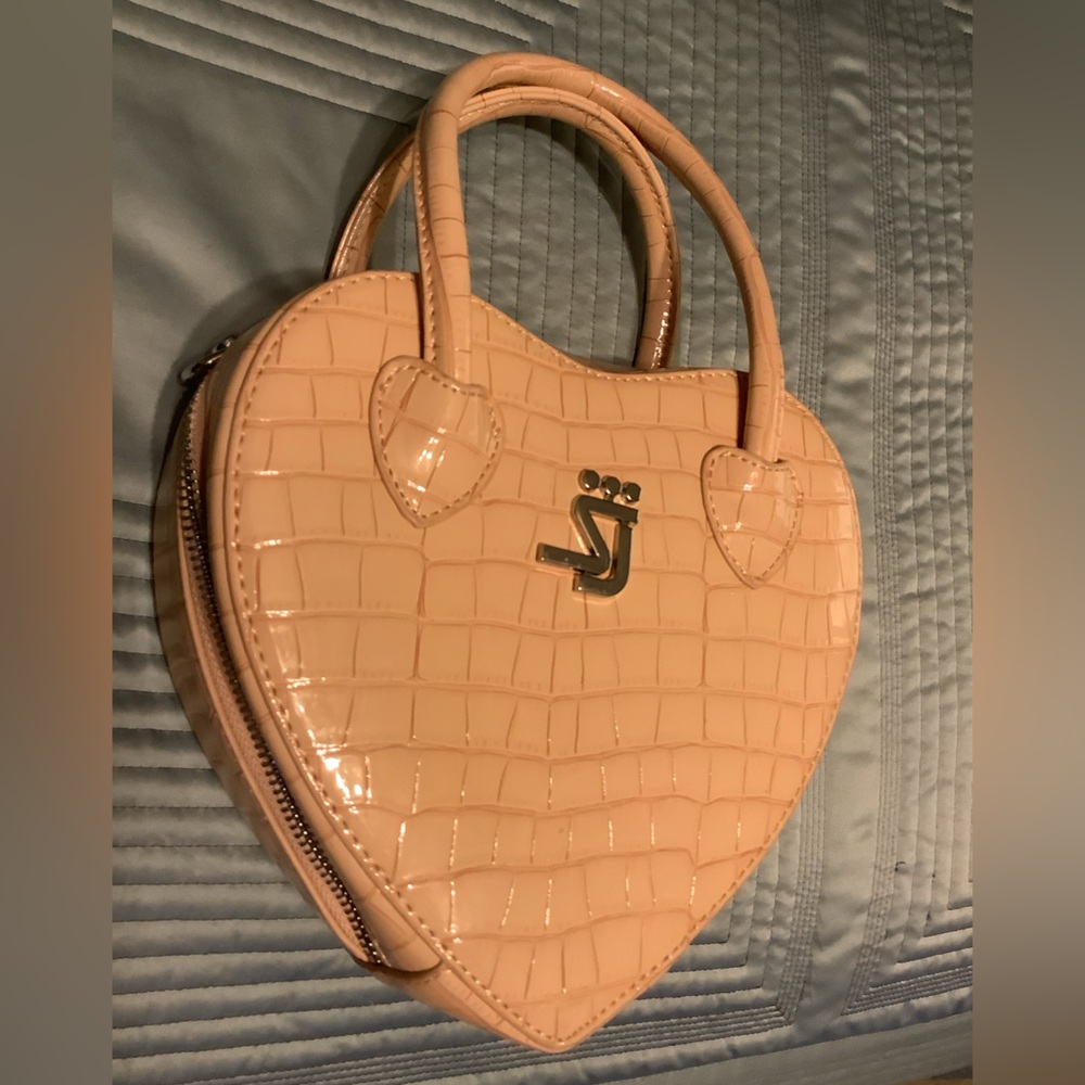 Shane Justin Heart Shape Handbag